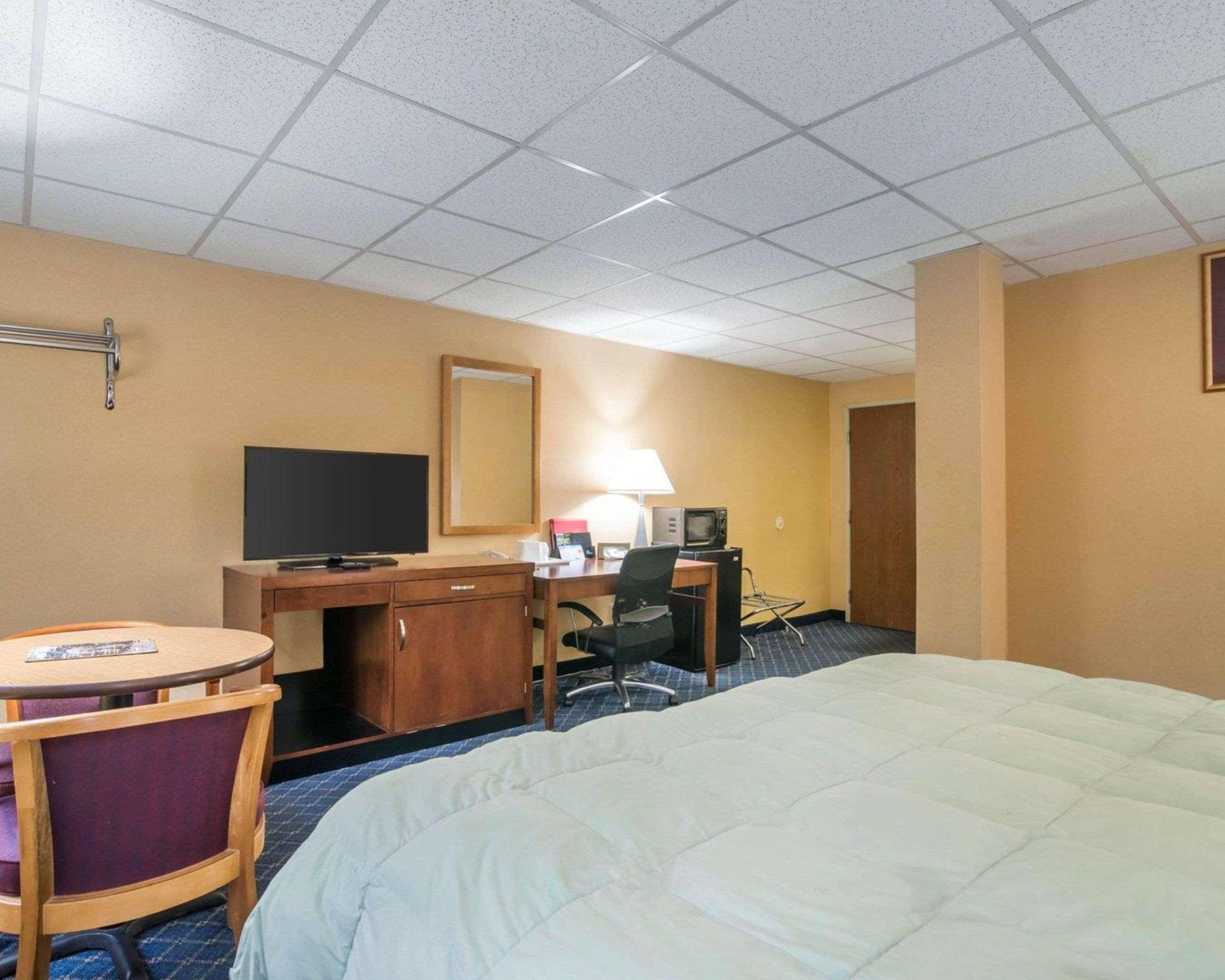 Econo Lodge Манчестер Екстер'єр фото