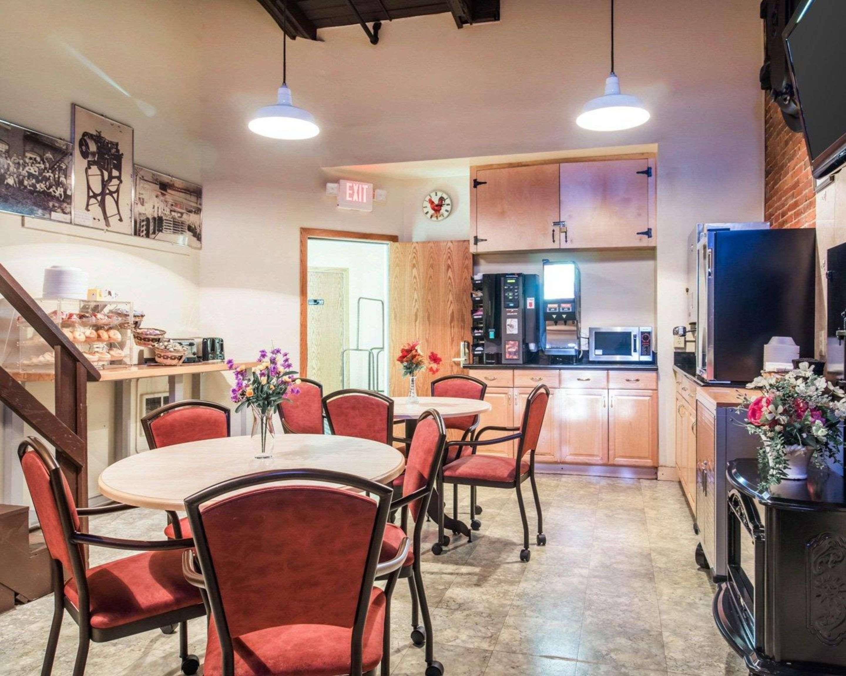 Econo Lodge Манчестер Екстер'єр фото
