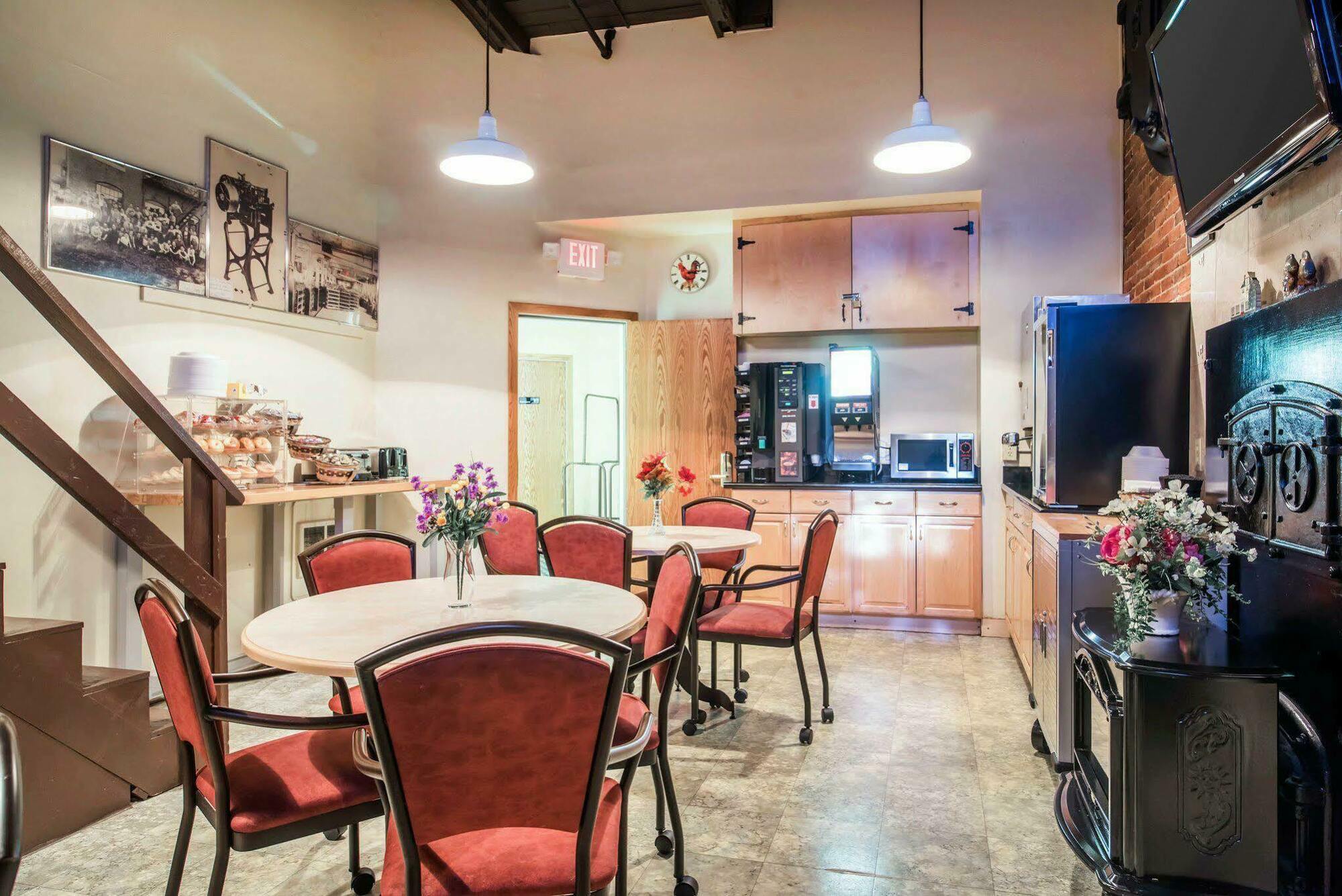Econo Lodge Манчестер Екстер'єр фото