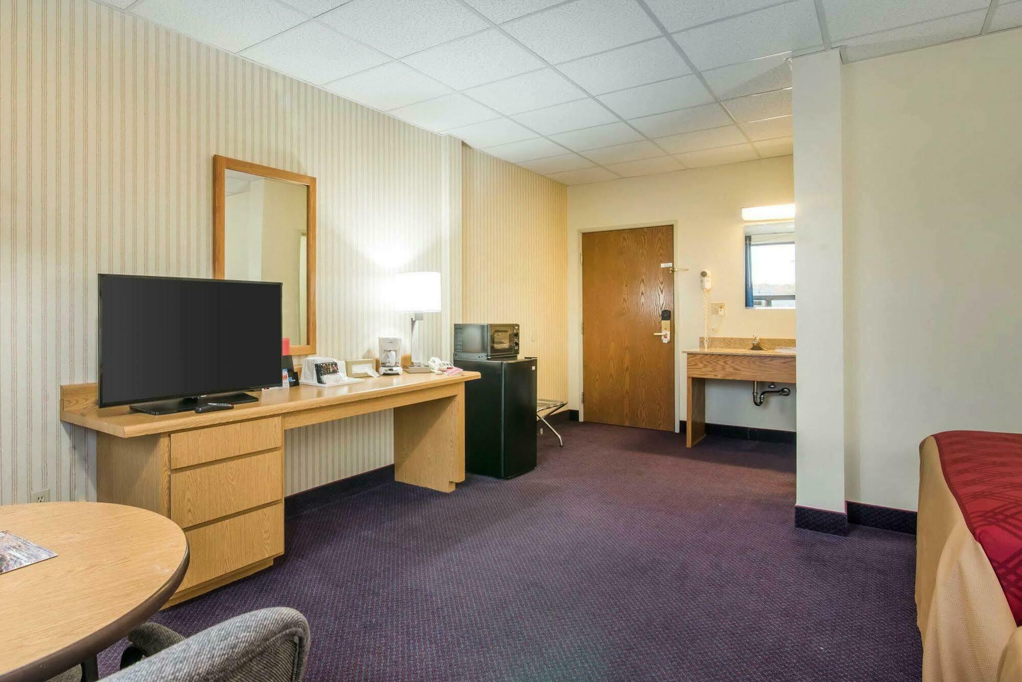 Econo Lodge Манчестер Екстер'єр фото